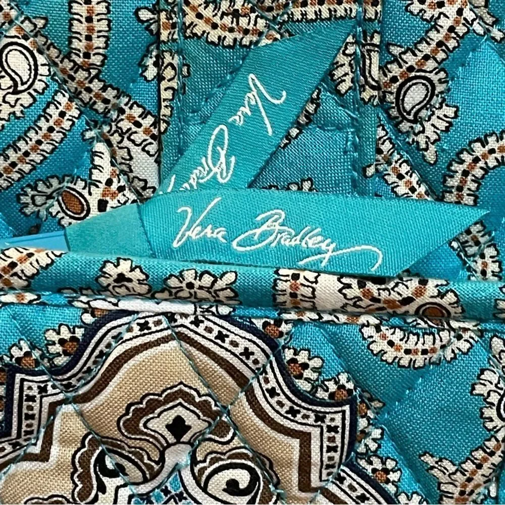 Vera Bradley Paisley Diamond Quilted 100% Cotton Laptop Bag Blue Cream Tan